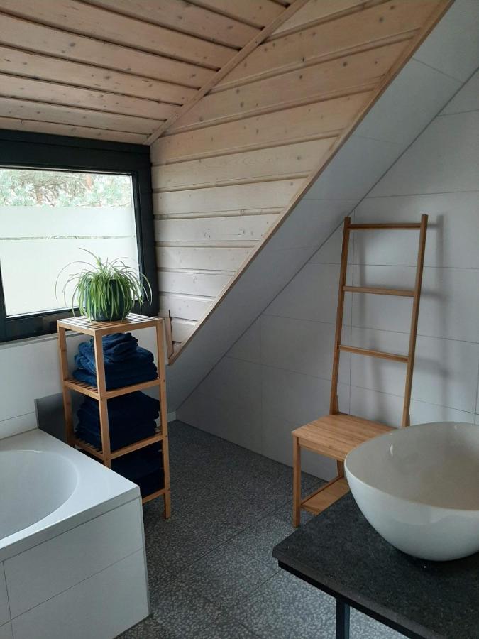 Vakantiehuis met hottub en barrelsauna Ommen Buitenkant foto