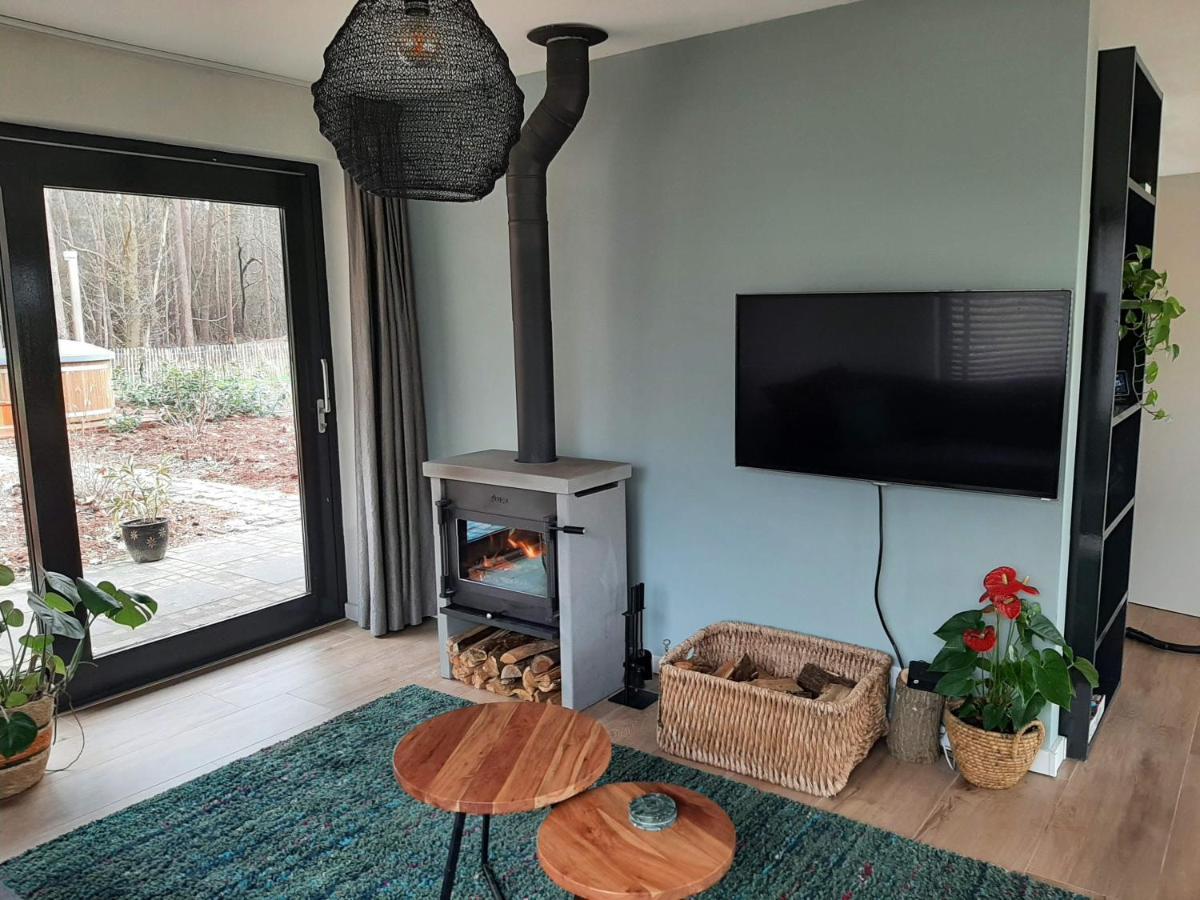 Vakantiehuis met hottub en barrelsauna Ommen Buitenkant foto
