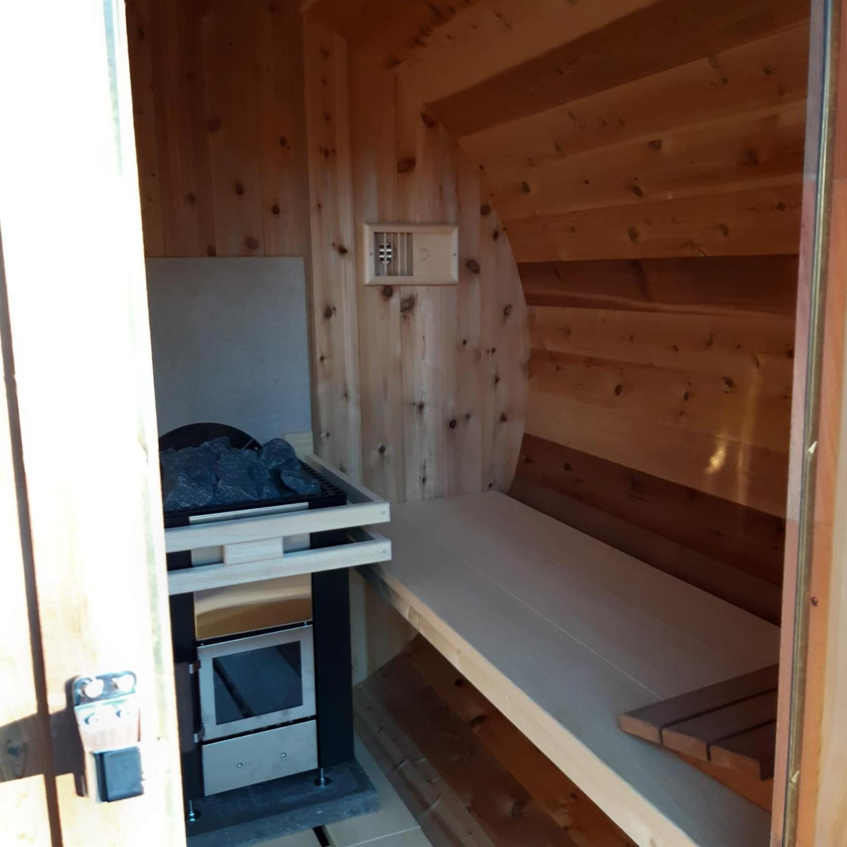 Vakantiehuis met hottub en barrelsauna Ommen Kamer foto